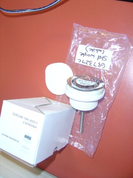 Caroma Plug and Flush Fitting Chrome Waste