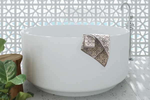 Decina Florencia 1400 Round Freestanding Bath - White